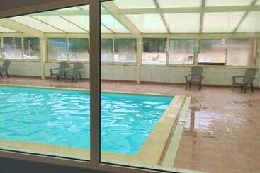 شقق خاصة سياحية Bungalow Confortable A Angles Avec Piscine Partagee