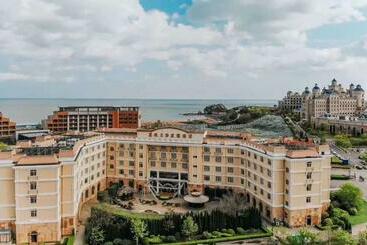 Discoveryland Hotel Dalian