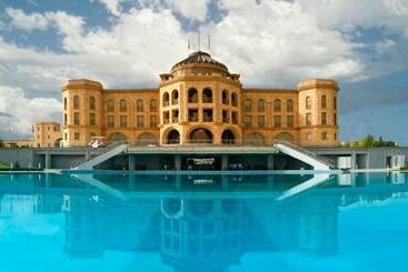 Latar Hotel Yerevan