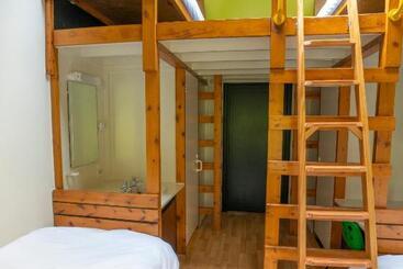 Iou Hebden Bridge Vegetarian Hostel