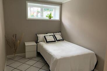 דירות לתיירים Sentrumsnær Leilighet Med 3 Soverom