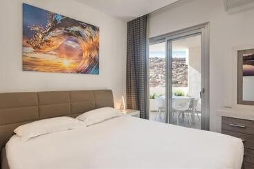 ツーリストアパートメント Tinerfe 1 1 Deluxe 2b