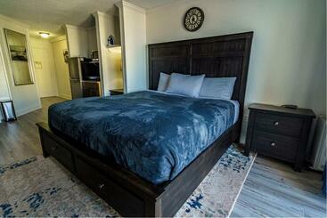 هتل آپارتمان Amazing Ocean View With Balcony