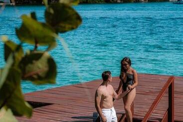 فندق Amainah Bacalar Adults Only