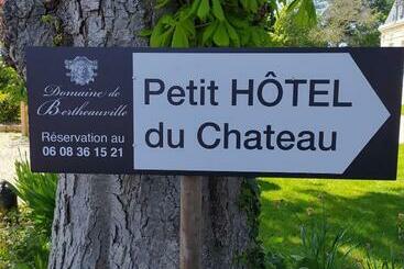 ホテル Domaine De Bertheauville