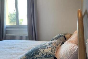 هتل Hôtel De La Cale