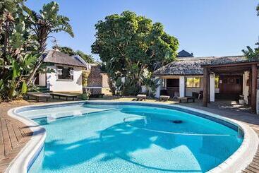 ツーリストアパートメント Unit 2a @ The Thatches