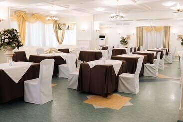 فندق Amaks Yubileinaya