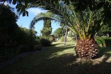 Отель Helderview Homestead