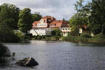 فندق Möckelsnäs Herrgård