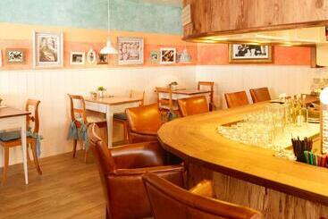 בית מלון כפרי & Restaurant Zum Beck