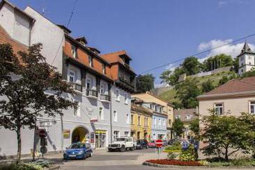 Отель Schwarzer Adler