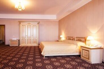 هتل Sk Royal Kaluga