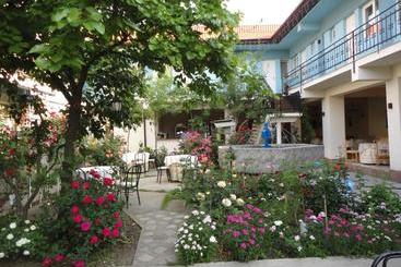 בית מלון כפרי Hostel Tropical