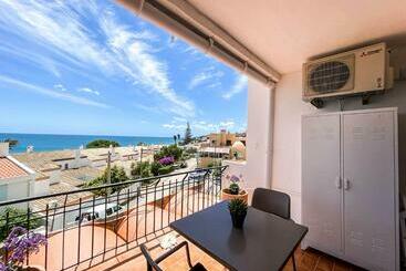شقق خاصة سياحية Balcony With Seaview   1 Bed Apartment