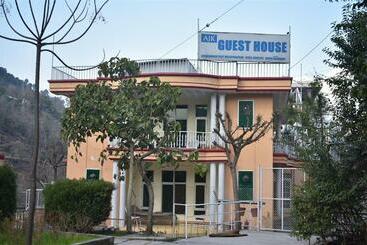 هتل Ajk Guest House