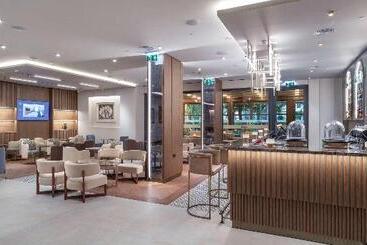 호텔 Doubletree By Hilton Plovdiv Center