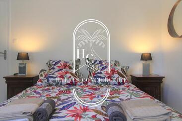 ツーリストアパートメント Appartements Plage Des Oursinières Pieds Dans L Eau Plage Parking Wifi By Hc