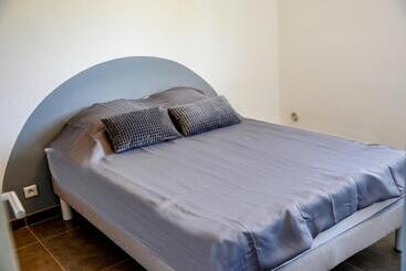 آپارتمان‌های توریست‌ها Francesca, Plage à Pied, Terrasse, Clim   Porticcio