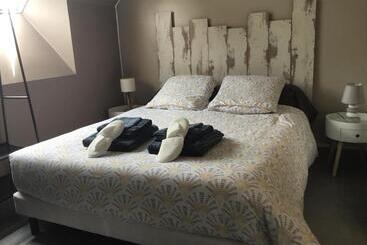 ツーリストアパートメント Lo Pastre   Luxueux T2