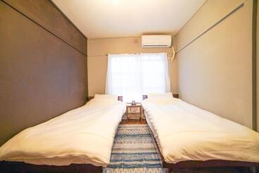 ツーリストアパートメント Route99 Yumoto 箱根湯本駅近山沿い川沿い 箱根湯本徒歩8分wifi 大人気ゲーム機無料 最大6名 無料駐車場