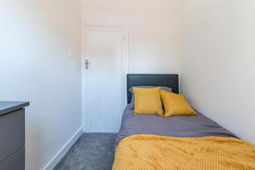 آپارتمانهای توریستها Spacious 3br House Near Southend Pier