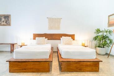 فندق صغير We Escape