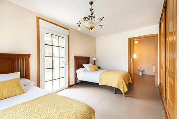 Жильё для туристов Galihost   Casa Con Enorme Jardín En Cambados