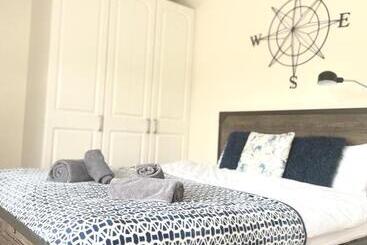 游客公寓 Dwellers Delight Living 3 Bed House 2 Bathroom With Wifi & Parking In Prime Location Of London Ching