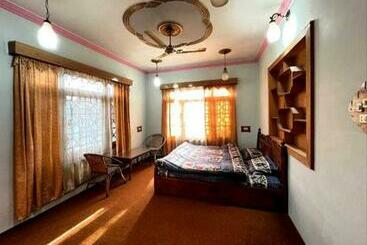 ホテル Grand Inayat