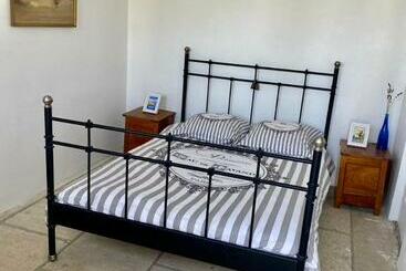 پانسیون Auberge De La Croix Du Pape