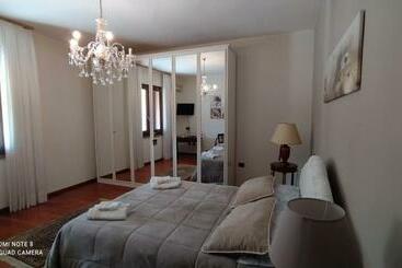 Пансион B&b Golfo Asinara Suite Con Idromassaggio