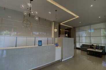 Жильё для туристов Steff S Condo 815 At Centrio Tower Deluxe Unit