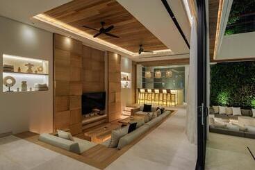 آپارتمانهای توریستها Villa Nini Elly By Elite Havens