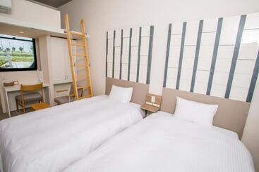 هتل آپارتمان ホテル フィオマーレ