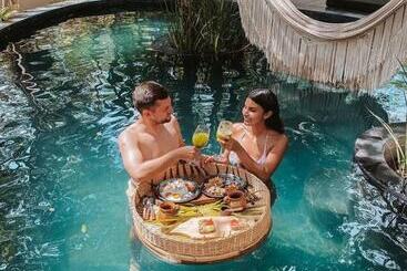 هتل The Yellow Nest Tulum