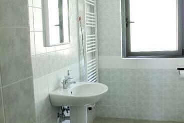 بنسيون La Vrata Gialla