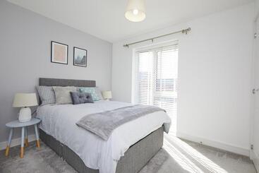 آپارتمانهای توریستها Royal Derby Hospital 3 Bed Town House