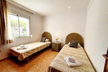 آپارتمانهای توریستها Luna Beach Seafront