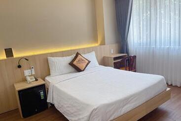 Thanh Bình Hotel   47 Y Bih   Bmt
