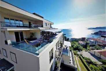 آپارتمان‌های توریست‌ها Vertmont Villa