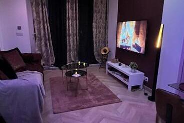 ベッドアンドブレックファースト La Suite De Charme Du Mas De La Fontaine De Jonquier Avec Spa Privatif