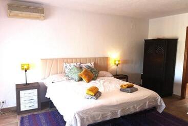 דירות לתיירים Casa Karma   Villa With Private Pool And Views