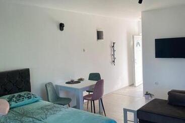 ツーリストアパートメント Darija