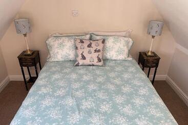 דירות לתיירים Hideaway