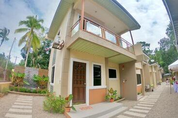 بنسيون Mifaña Suites   Panglao Island