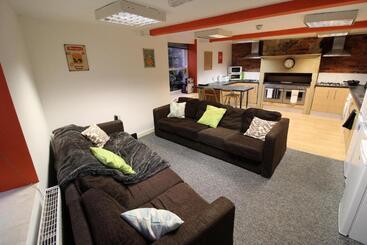 פנסיון Topaz Town House No 36