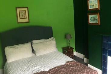 مبيت وإفطار The Victorian House