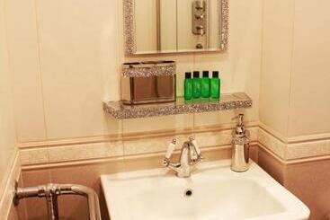 דירות לתיירים Habitat Central Apartment