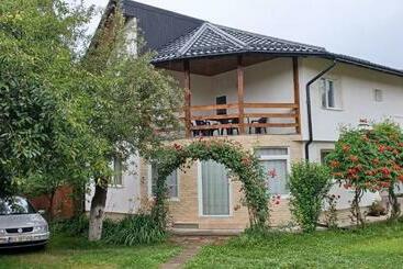 ペンション Casa Pandrea